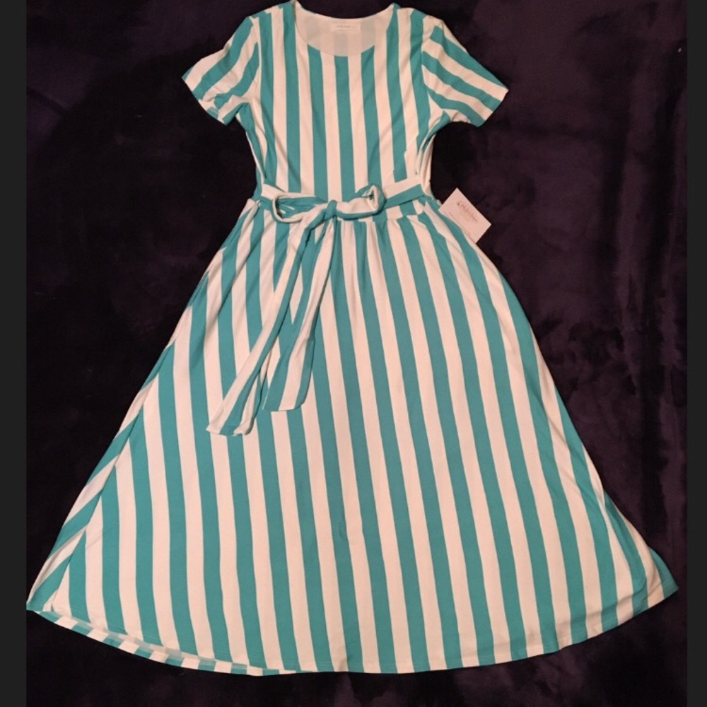 💔SOLD💔 NWT Reborn J mint and white dress